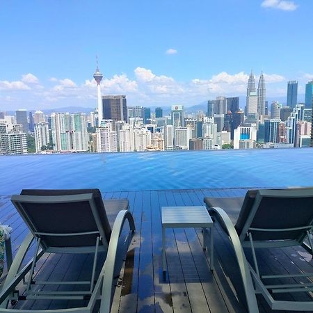 Lucentia Residence Has An Amazing Pool Kuala Lumpur Exteriör bild